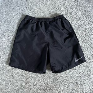 Nike Shorts 7”
